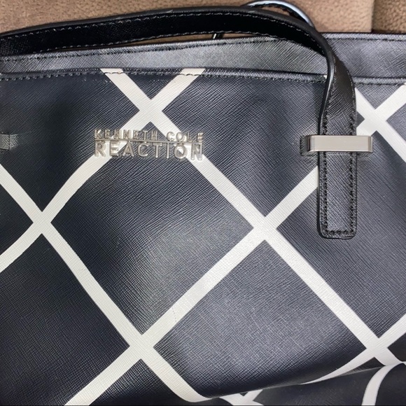Kenneth Cole Reaction Tote - Picture 2 of 4